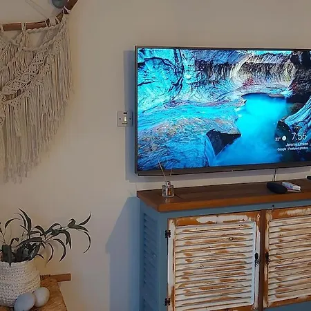 Sea View 3 Bedroom In A Village Apartman Agios Georgios (Girne)