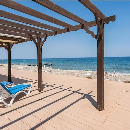 Sea View 3 Bedroom In A Village 아파트 *