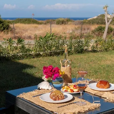 Sea View 3 Bedroom In A Village Апартаменты Agios Georgios (Girne)