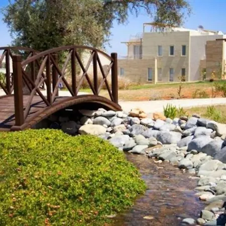 Апартаменты Sea View 3 Bedroom In A Village